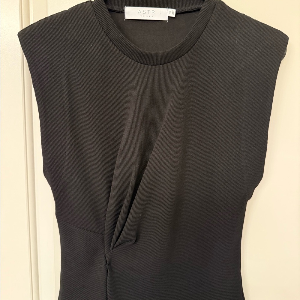 ASTR The Label Black Ribbed Crewneck Top